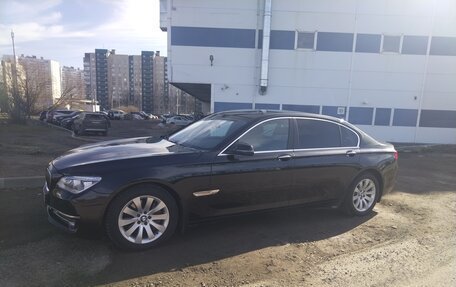 BMW 7 серия, 2012 год, 2 700 000 рублей, 15 фотография