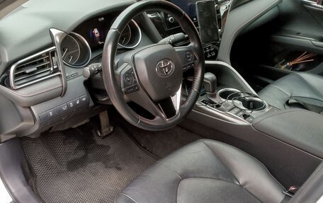 Toyota Camry, 2021 год, 3 350 000 рублей, 9 фотография