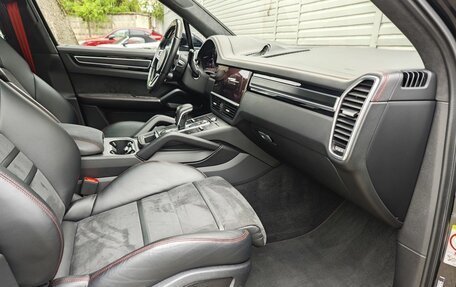 Porsche Cayenne III, 2021 год, 12 990 000 рублей, 24 фотография