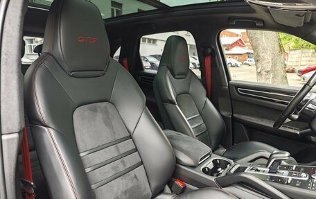 Porsche Cayenne III, 2021 год, 12 990 000 рублей, 25 фотография