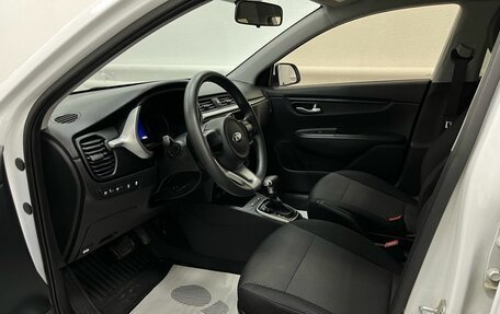 KIA Rio IV, 2021 год, 1 749 000 рублей, 10 фотография