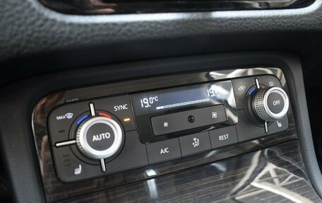 Volkswagen Touareg III, 2016 год, 2 070 000 рублей, 18 фотография