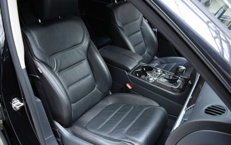 Volkswagen Touareg III, 2016 год, 2 070 000 рублей, 24 фотография