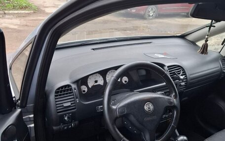 Opel Zafira A рестайлинг, 2002 год, 380 000 рублей, 10 фотография