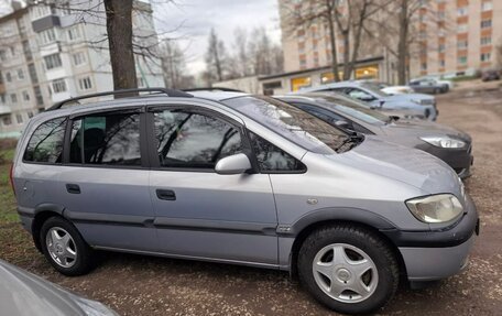 Opel Zafira A рестайлинг, 2002 год, 380 000 рублей, 13 фотография