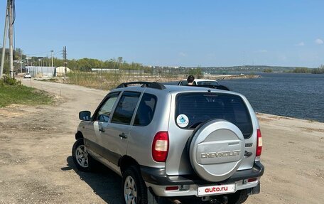 Chevrolet Niva I рестайлинг, 2004 год, 400 005 рублей, 3 фотография