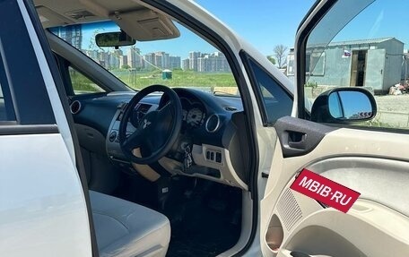 Mitsubishi Colt VI рестайлинг, 2004 год, 385 000 рублей, 3 фотография