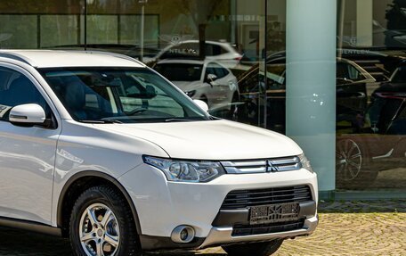 Mitsubishi Outlander III рестайлинг 3, 2014 год, 1 295 000 рублей, 7 фотография