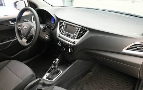 Hyundai Solaris II рестайлинг, 2021 год, 1 899 000 рублей, 8 фотография