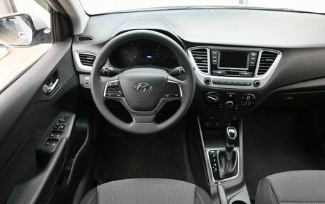 Hyundai Solaris II рестайлинг, 2021 год, 1 899 000 рублей, 10 фотография