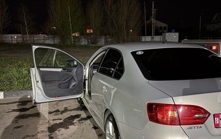 Volkswagen Jetta VI, 2011 год, 680 000 рублей, 1 фотография