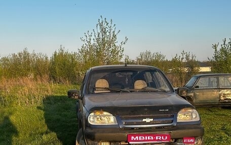 Chevrolet Niva I рестайлинг, 2006 год, 240 000 рублей, 1 фотография