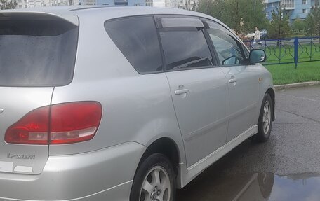 Toyota Ipsum II, 2002 год, 1 050 000 рублей, 4 фотография