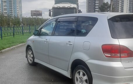 Toyota Ipsum II, 2002 год, 1 050 000 рублей, 3 фотография