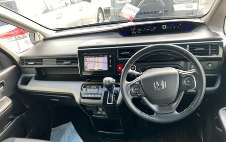 Honda Stepwgn IV, 2015 год, 1 890 000 рублей, 7 фотография