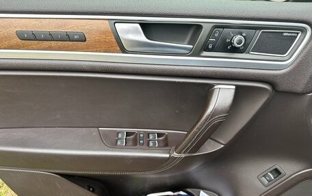Volkswagen Touareg III, 2012 год, 1 750 000 рублей, 13 фотография