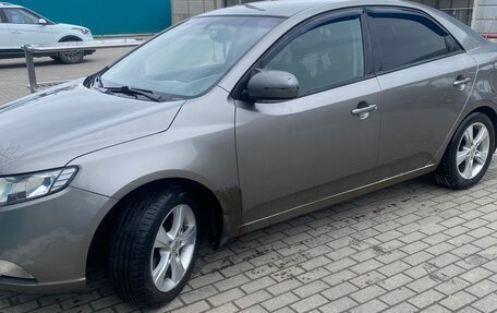 KIA Cerato III, 2010 год, 700 000 рублей, 2 фотография