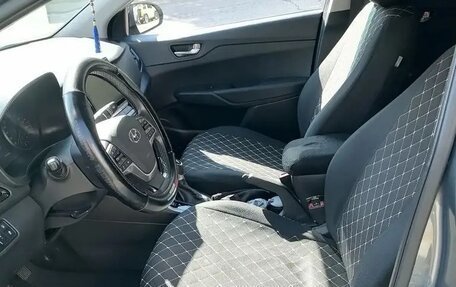 Hyundai Solaris II рестайлинг, 2020 год, 1 600 000 рублей, 3 фотография
