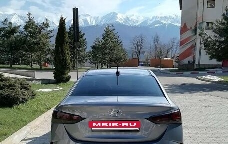 Hyundai Solaris II рестайлинг, 2020 год, 1 600 000 рублей, 2 фотография