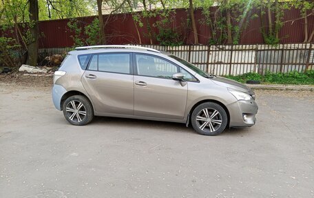 Toyota Verso I, 2014 год, 550 000 рублей, 8 фотография