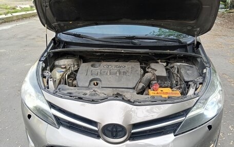 Toyota Verso I, 2014 год, 550 000 рублей, 14 фотография