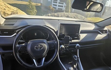 Toyota RAV4, 2019 год, 3 500 000 рублей, 6 фотография