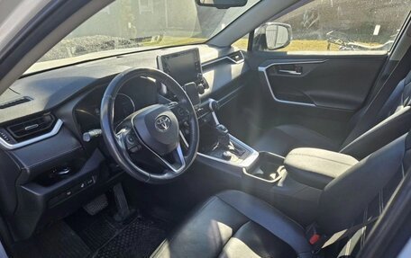 Toyota RAV4, 2019 год, 3 500 000 рублей, 9 фотография
