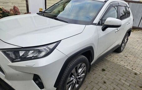 Toyota RAV4, 2019 год, 3 500 000 рублей, 11 фотография