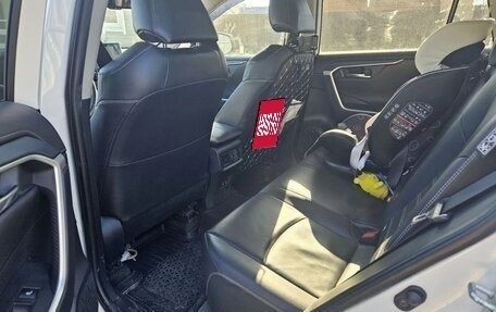 Toyota RAV4, 2019 год, 3 500 000 рублей, 8 фотография