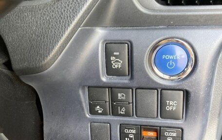 Toyota Noah III, 2016 год, 1 500 000 рублей, 5 фотография