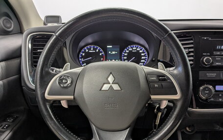 Mitsubishi Outlander III рестайлинг 3, 2014 год, 1 595 000 рублей, 21 фотография