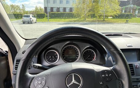 Mercedes-Benz C-Класс, 2011 год, 1 500 000 рублей, 11 фотография