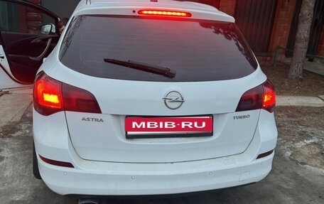 Opel Astra J, 2012 год, 470 000 рублей, 5 фотография