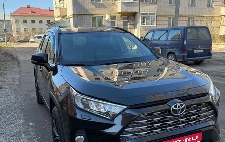 Toyota RAV4, 2020 год, 3 240 000 рублей, 5 фотография