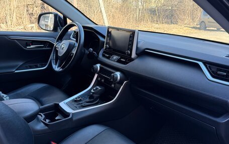 Toyota RAV4, 2020 год, 3 240 000 рублей, 11 фотография