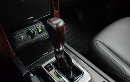 Toyota Land Cruiser Prado 150 рестайлинг 2, 2015 год, 3 250 000 рублей, 17 фотография