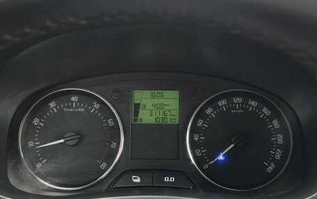 Skoda Fabia II, 2011 год, 440 000 рублей, 11 фотография