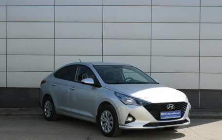 Hyundai Solaris II рестайлинг, 2021 год, 1 585 000 рублей, 3 фотография