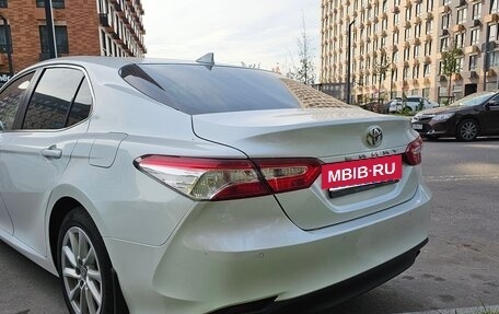 Toyota Camry, 2021 год, 2 189 000 рублей, 6 фотография