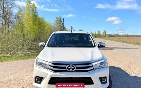 Toyota Hilux VIII, 2018 год, 3 550 000 рублей, 3 фотография