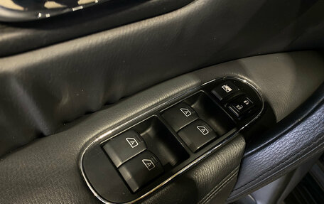 Nissan Patrol, 2010 год, 2 300 000 рублей, 16 фотография