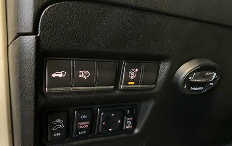 Nissan Patrol, 2010 год, 2 300 000 рублей, 17 фотография