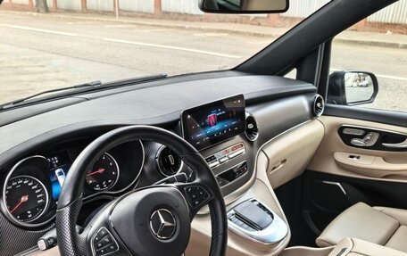 Mercedes-Benz V-Класс, 2022 год, 10 500 000 рублей, 3 фотография