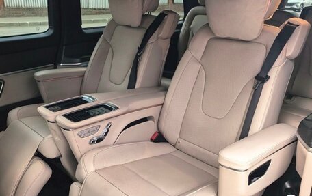 Mercedes-Benz V-Класс, 2022 год, 10 500 000 рублей, 32 фотография