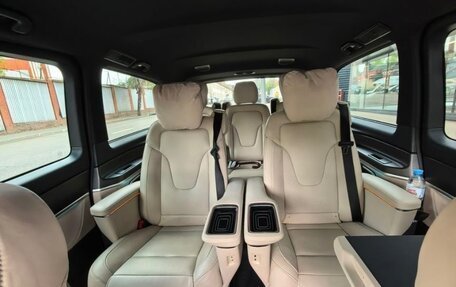Mercedes-Benz V-Класс, 2022 год, 10 500 000 рублей, 33 фотография