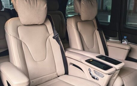 Mercedes-Benz V-Класс, 2022 год, 10 500 000 рублей, 34 фотография
