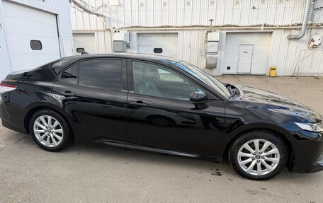 Toyota Camry, 2019 год, 2 750 000 рублей, 4 фотография