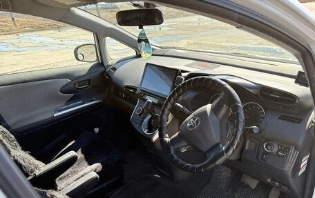 Toyota Wish II, 2011 год, 1 189 000 рублей, 9 фотография