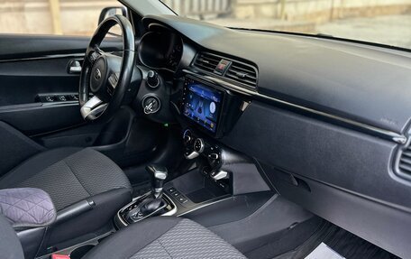 KIA Rio IV, 2017 год, 1 050 000 рублей, 5 фотография