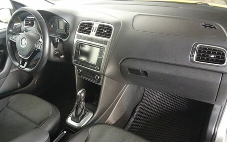 Volkswagen Polo VI (EU Market), 2017 год, 805 000 рублей, 11 фотография